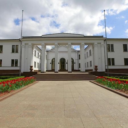 Vip Apartments Dipservice Hall Минск Екстериор снимка