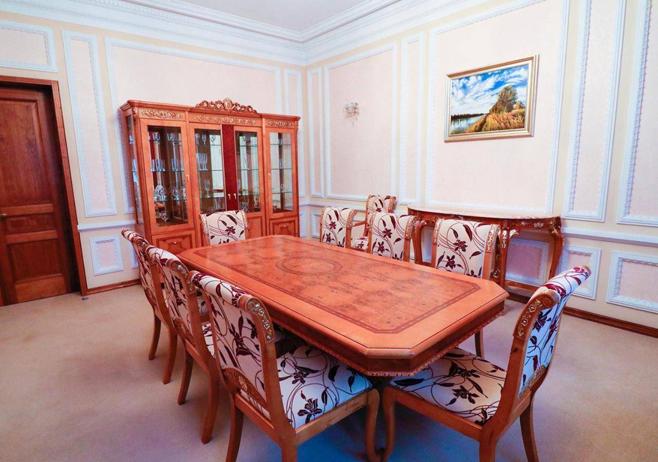 Vip Apartments Dipservice Hall Минск Екстериор снимка