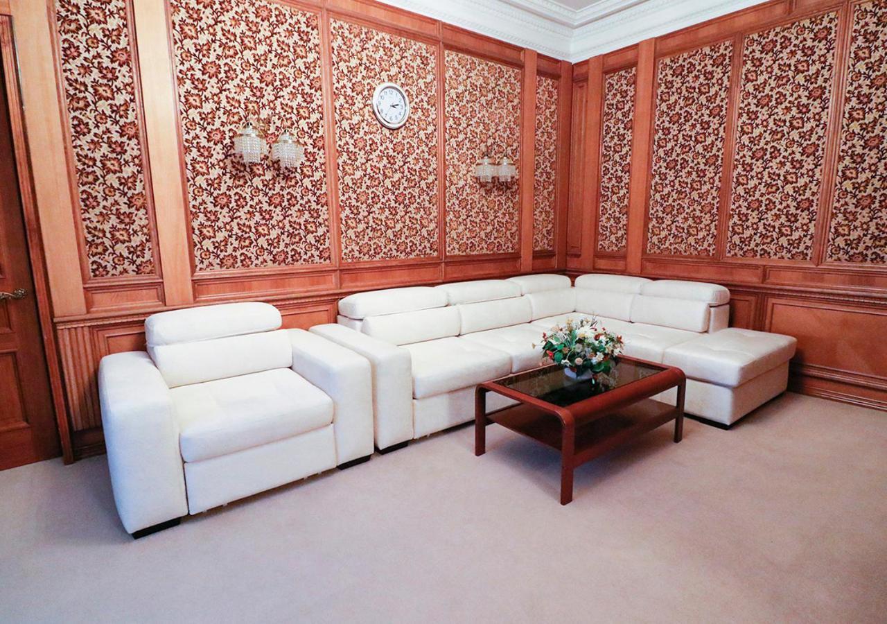 Vip Apartments Dipservice Hall Минск Екстериор снимка