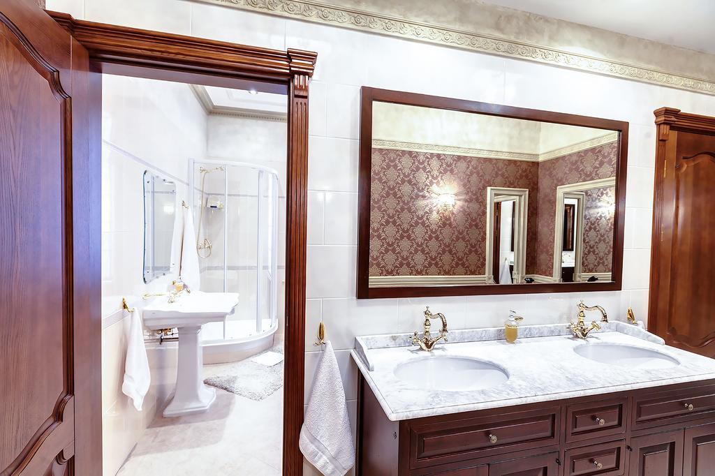 Vip Apartments Dipservice Hall Минск Екстериор снимка